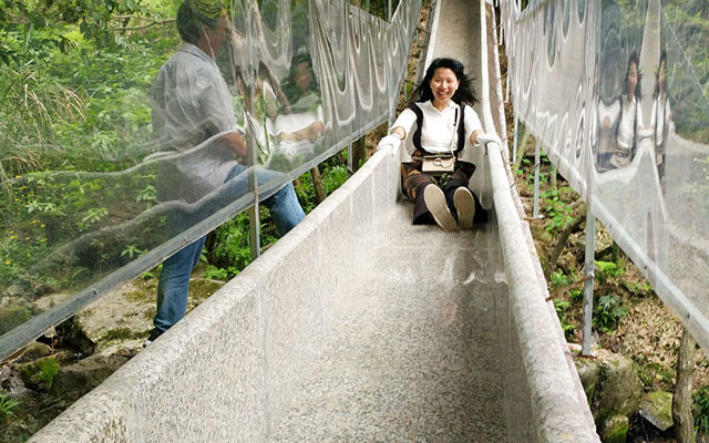 Successful case of granite slide track