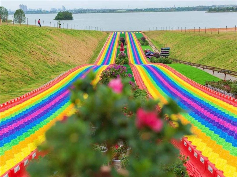 Lanxi Rainbow Slide